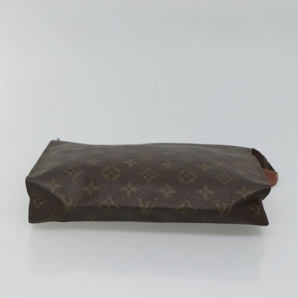 LOUIS VUITTON Monogram Posh Toilette 26 Pouch - Picture 8 of 16